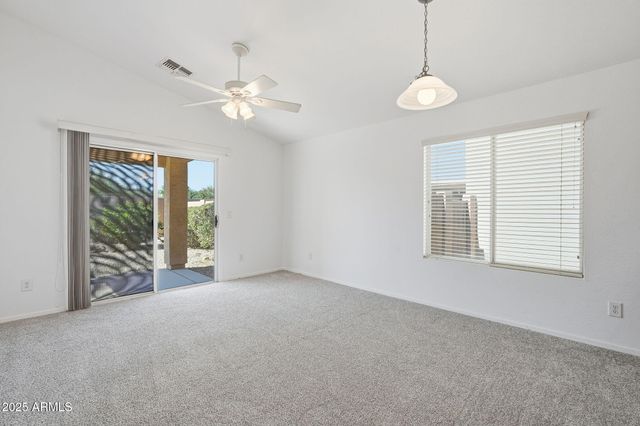 31724 N CHEYENNE Drive, San Tan Valley, AZ 85143