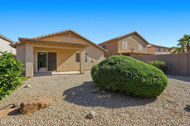 31724 N CHEYENNE Drive, San Tan Valley, AZ 85143
