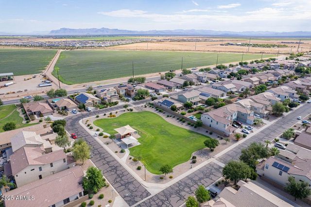 31724 N CHEYENNE Drive, San Tan Valley, AZ 85143