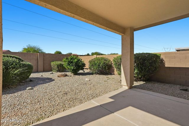 31724 N CHEYENNE Drive, San Tan Valley, AZ 85143