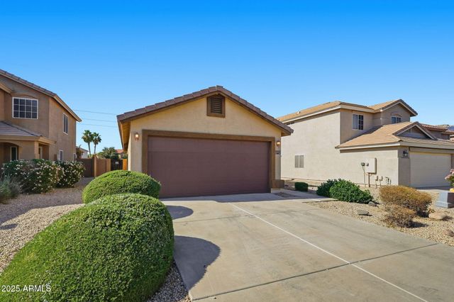 31724 N CHEYENNE Drive, San Tan Valley, AZ 85143