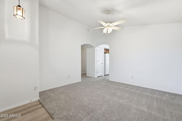 31724 N CHEYENNE Drive, San Tan Valley, AZ 85143