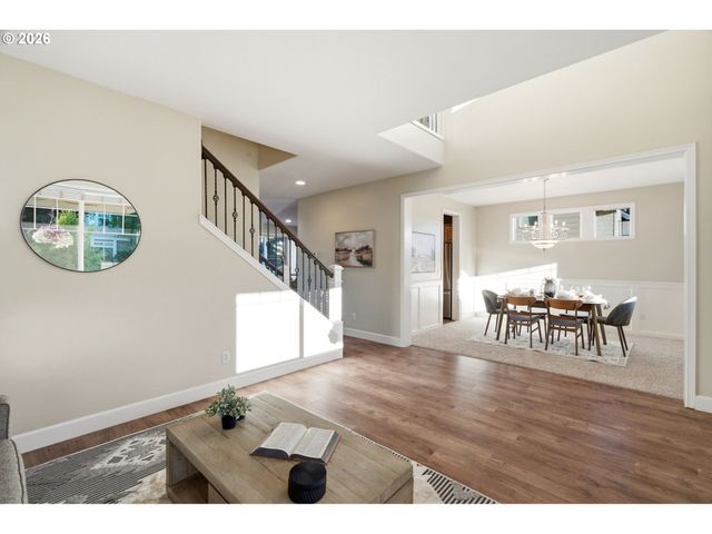 23832 Sw HERON LAKES Dr, Sherwood, OR 97140