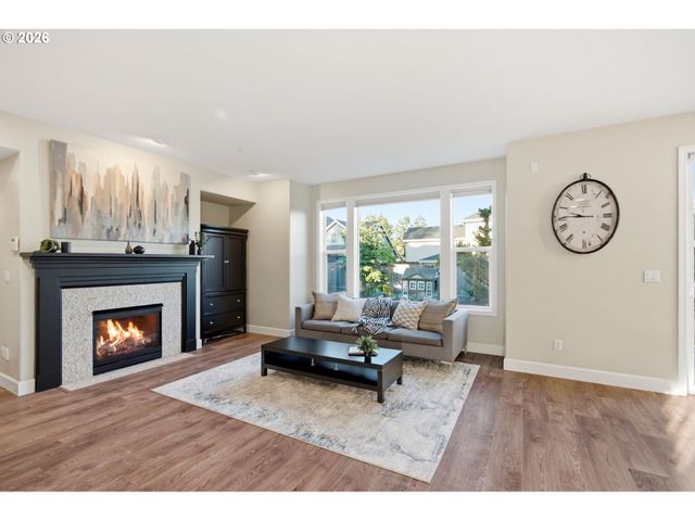 23832 Sw HERON LAKES Dr, Sherwood, OR 97140