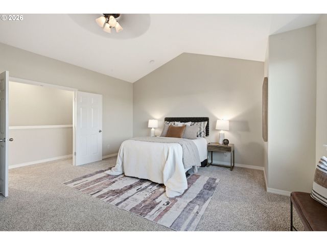 23832 Sw HERON LAKES Dr, Sherwood, OR 97140