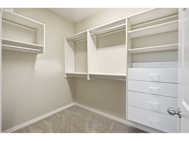 23832 Sw HERON LAKES Dr, Sherwood, OR 97140
