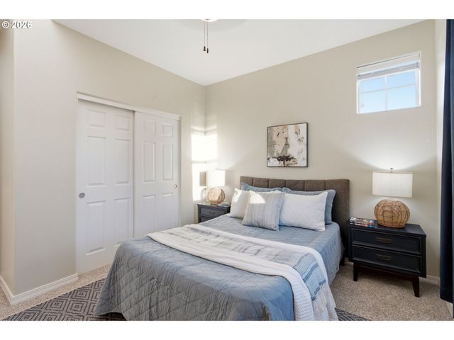 23832 Sw HERON LAKES Dr, Sherwood, OR 97140
