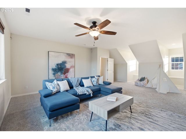 23832 Sw HERON LAKES Dr, Sherwood, OR 97140