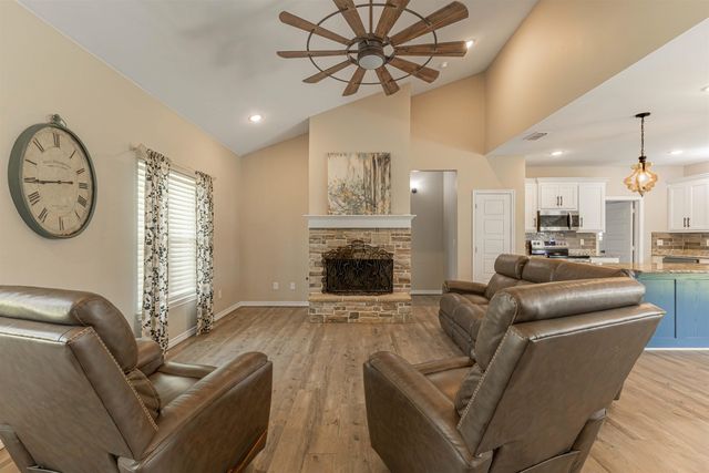 315 Ridge Ln, Kilgore, TX 75662