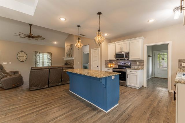 315 Ridge Ln, Kilgore, TX 75662