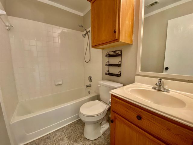 140 Llama LOOP, Kyle, TX 78640