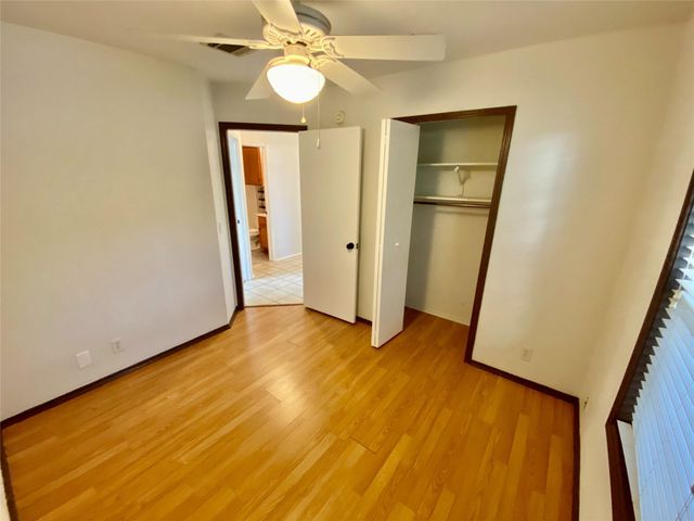 140 Llama LOOP, Kyle, TX 78640