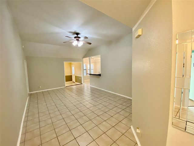 140 Llama LOOP, Kyle, TX 78640