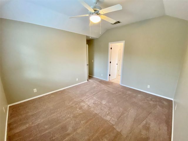 140 Llama LOOP, Kyle, TX 78640