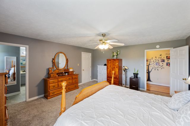 55 Sunshine Cv, Scotts Hill, TN 38374