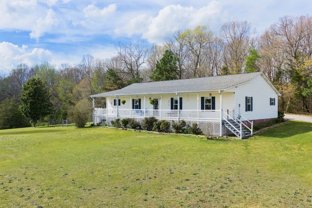 55 Sunshine Cv, Scotts Hill, TN 38374