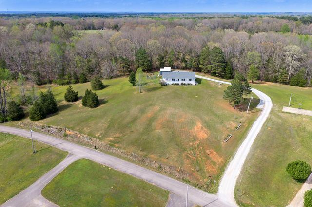 55 Sunshine Cv, Scotts Hill, TN 38374