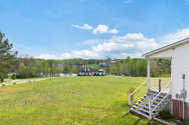 55 Sunshine Cv, Scotts Hill, TN 38374