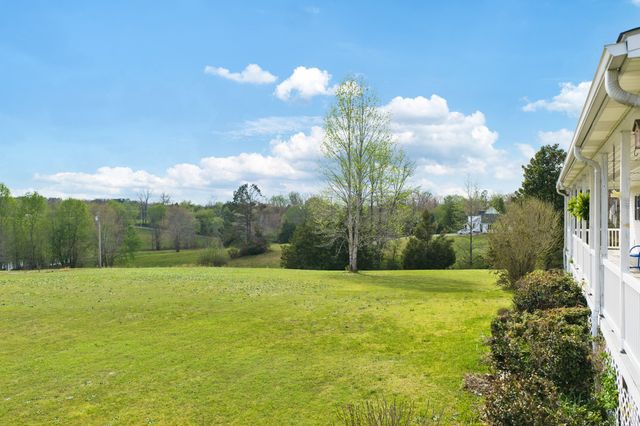 55 Sunshine Cv, Scotts Hill, TN 38374