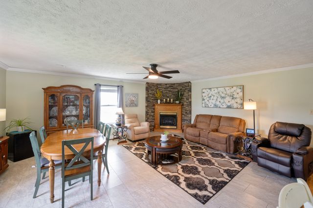 55 Sunshine Cv, Scotts Hill, TN 38374