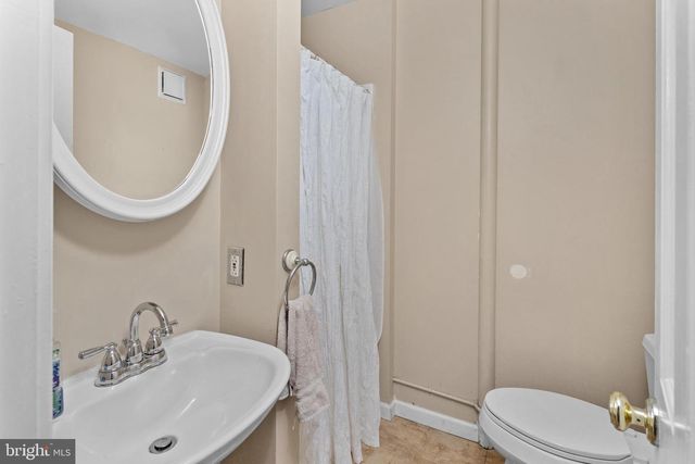 340 E UNION ST, Burlington, NJ 08016