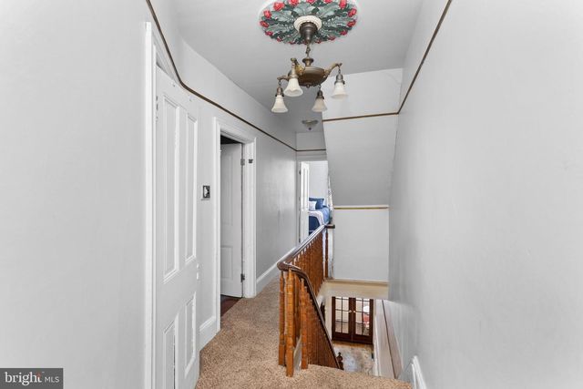 340 E UNION ST, Burlington, NJ 08016