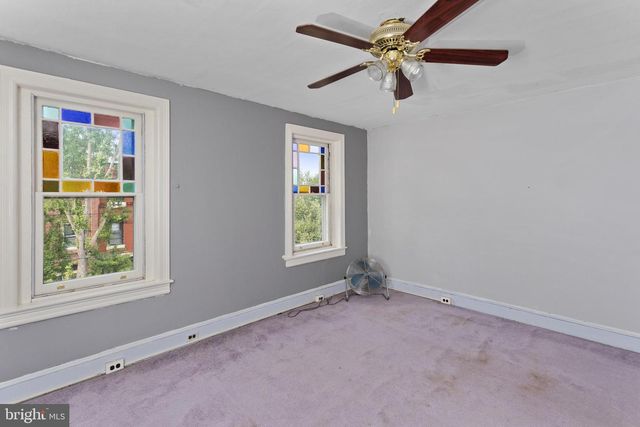 340 E UNION ST, Burlington, NJ 08016