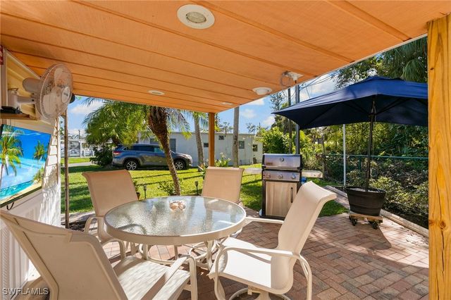 20670 River DR, Estero, FL 33928