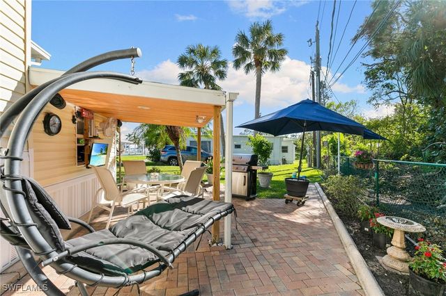 20670 River DR, Estero, FL 33928