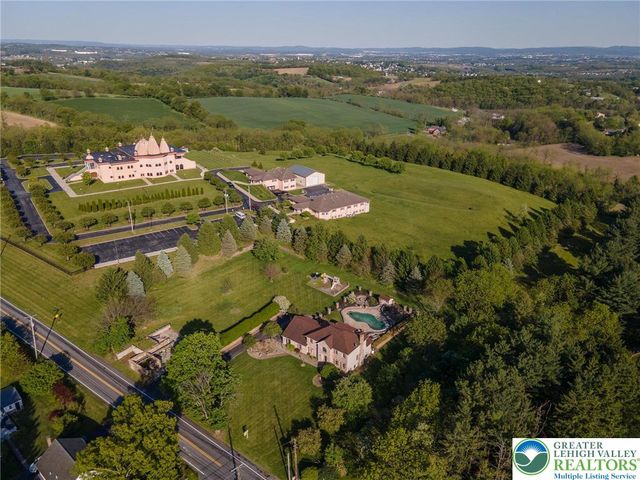 2170 Clearview, Coplay Boro, PA 18037