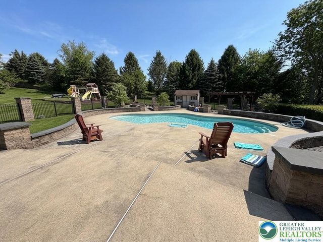 2170 Clearview, Coplay Boro, PA 18037