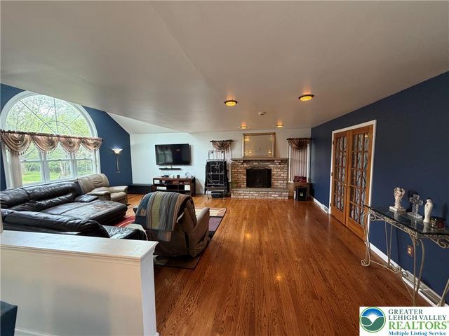 2170 Clearview, Coplay Boro, PA 18037