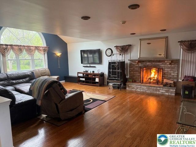 2170 Clearview, Coplay Boro, PA 18037