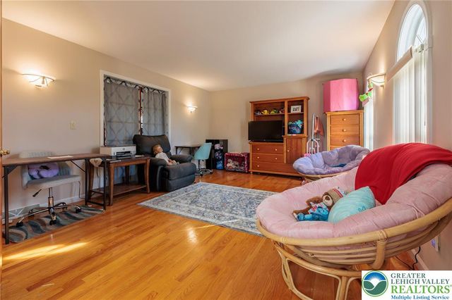 2170 Clearview, Coplay Boro, PA 18037