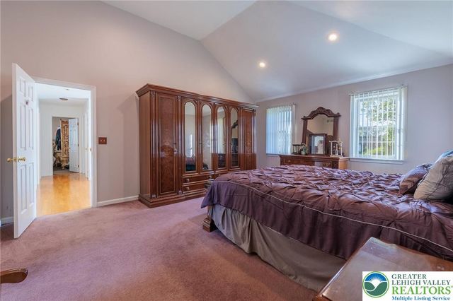 2170 Clearview, Coplay Boro, PA 18037