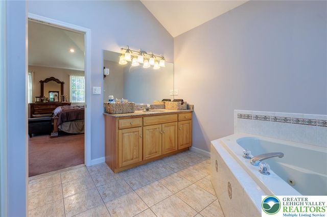 2170 Clearview, Coplay Boro, PA 18037