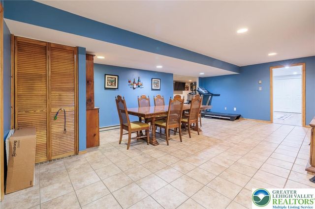 2170 Clearview, Coplay Boro, PA 18037