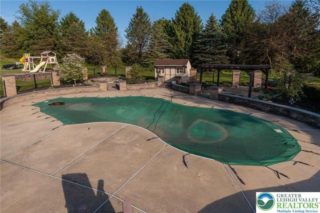 2170 Clearview, Coplay Boro, PA 18037