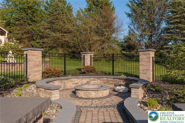 2170 Clearview, Coplay Boro, PA 18037