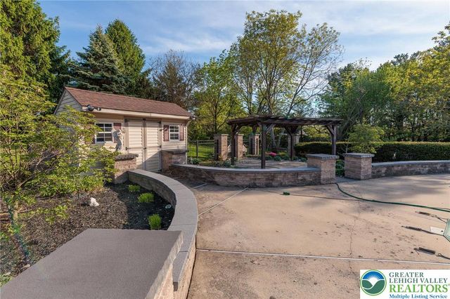 2170 Clearview, Coplay Boro, PA 18037