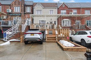 6433 Alderton Street, Rego Park, NY 11374