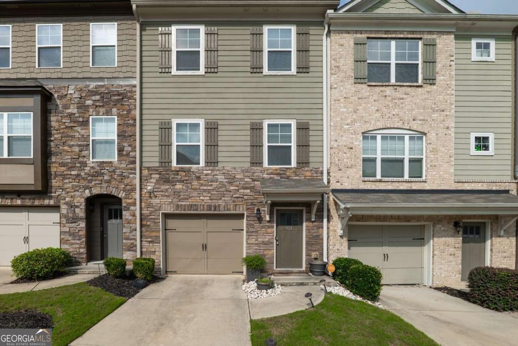 915 Society Circle SW, Atlanta, GA 30331