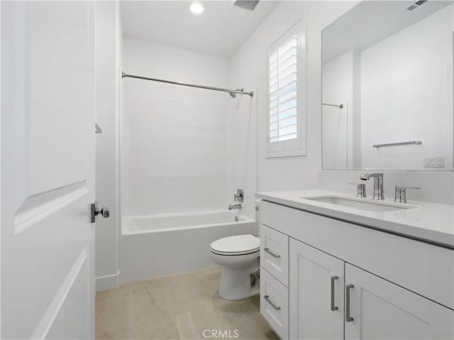 29458 Corte Halcon, Valencia, CA 91354