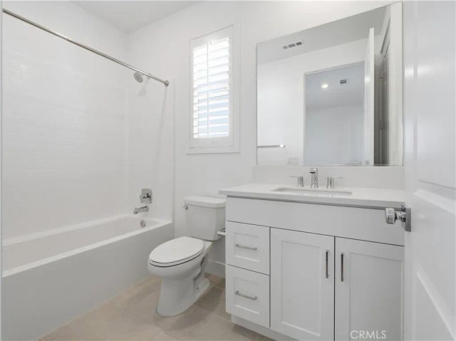 29458 Corte Halcon, Valencia, CA 91354