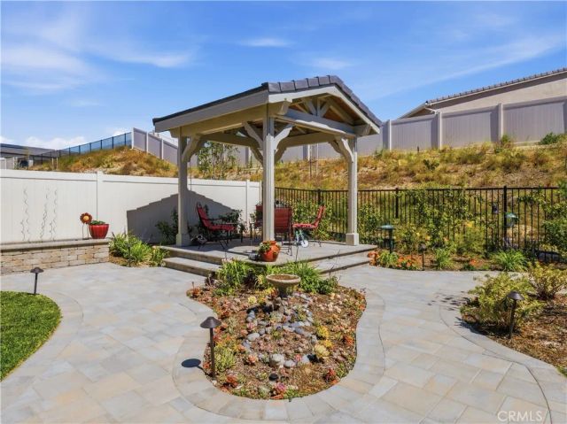 29458 Corte Halcon, Valencia, CA 91354