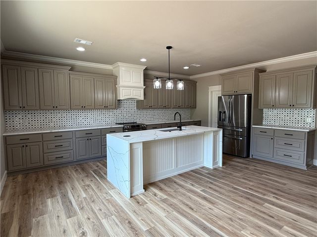 137 Harbor Circle, Russellville, AR 72802