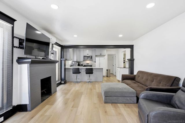 23 E 1st St, National City, CA 91950