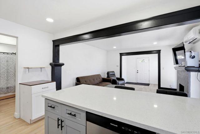23 E 1st St, National City, CA 91950