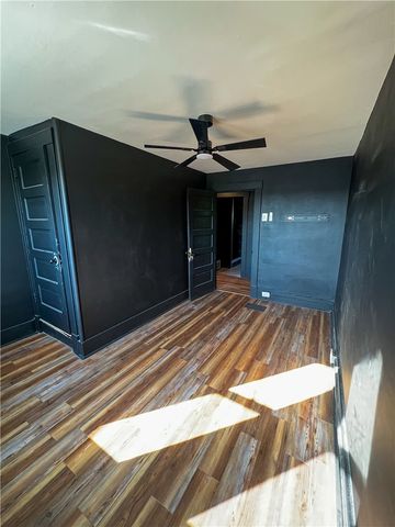 409 Vine St, Munhall, PA 15120