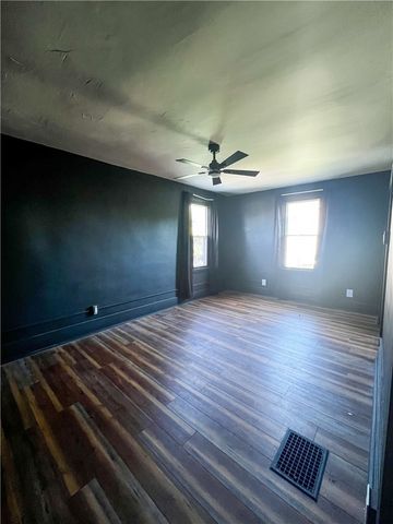 409 Vine St, Munhall, PA 15120